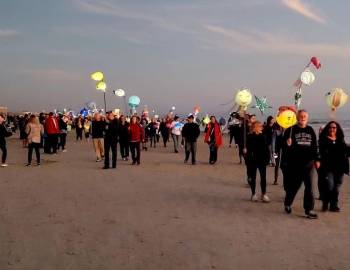 Oak Island Lantern Parade