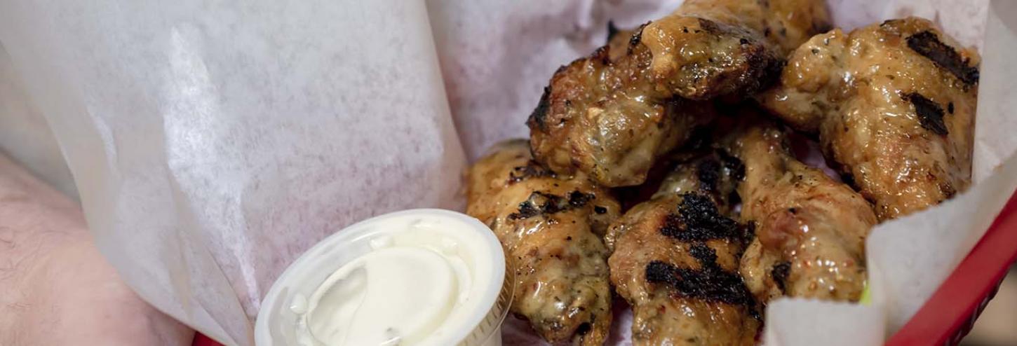 Wings with celery and ranch dip