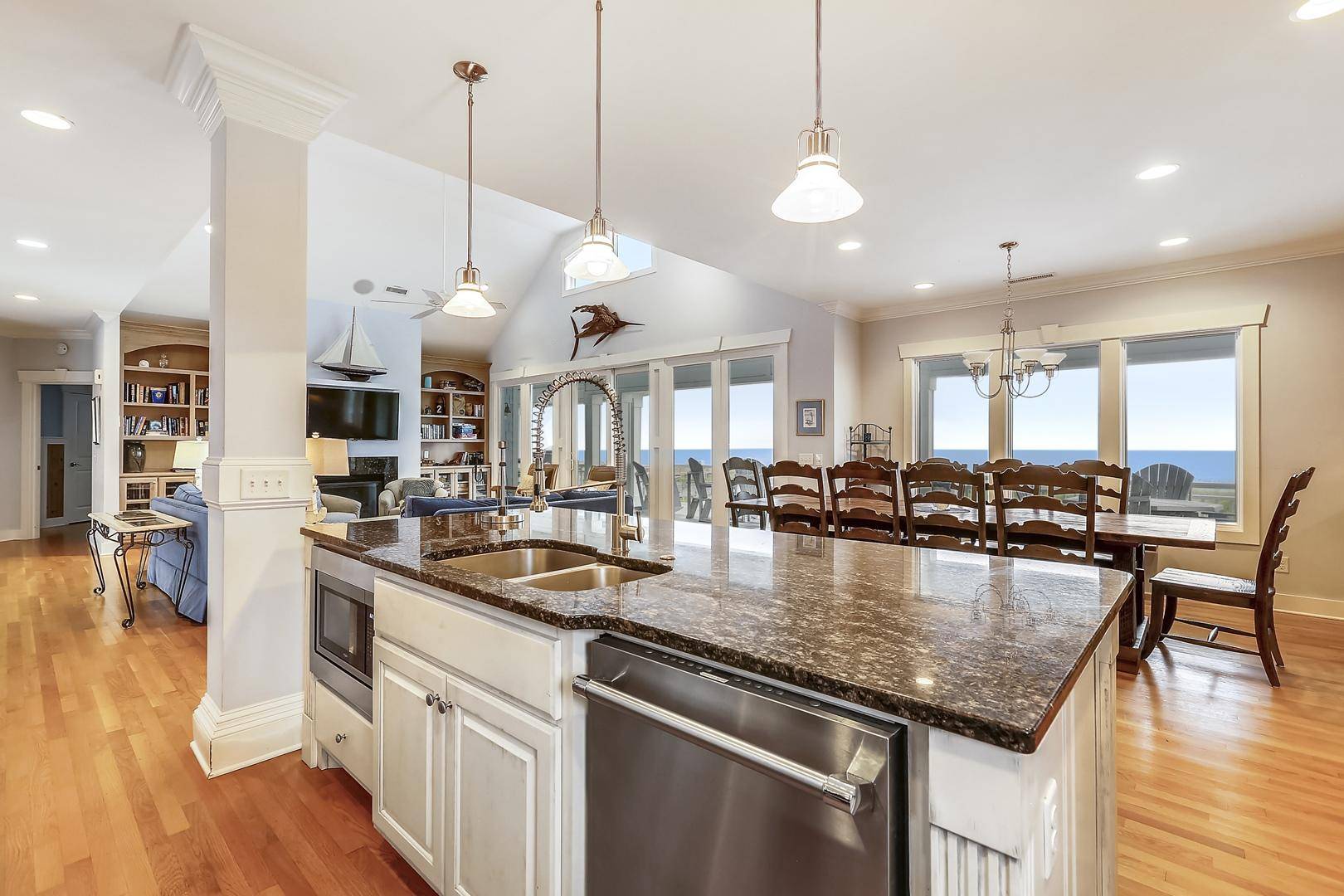 oak island holidays, oak island rentals with large kitchens