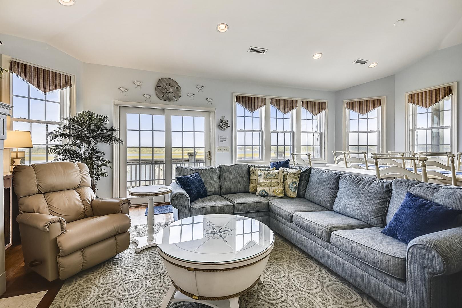 Crows Nest Upper Level Living Area with Waterway Views Crows Nest Upper Level Living Area with Waterway Views