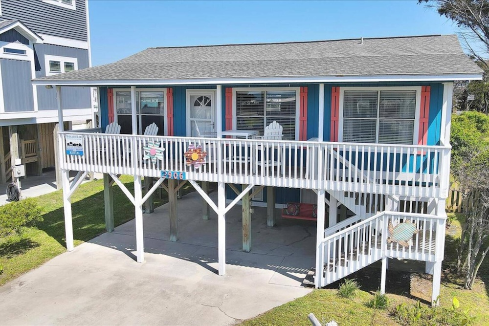 Beach Therapy - Oak Island Vacation Home