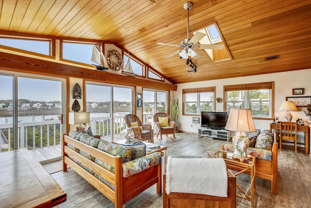 upper living area of a beachfront rental on oak island