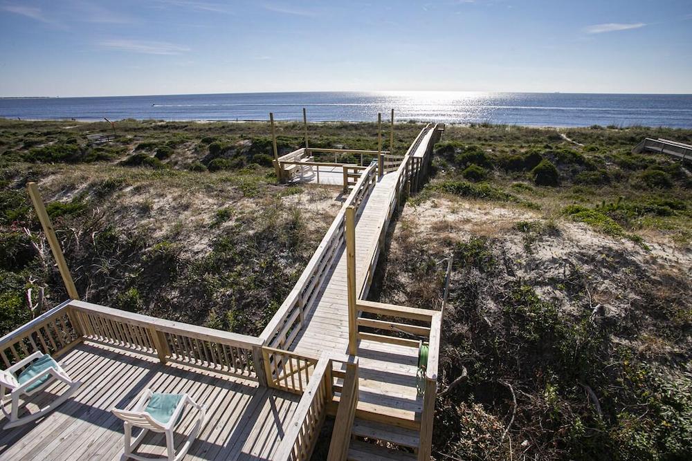 Seaford Vacation Rental Deck and Beach Walkway